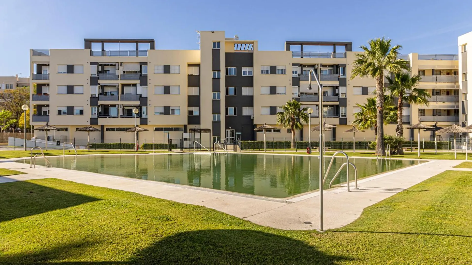 Allo Apartments Europa II 4 Habitaciones-Piscina-Padel-Parking Jerez de la Frontera
